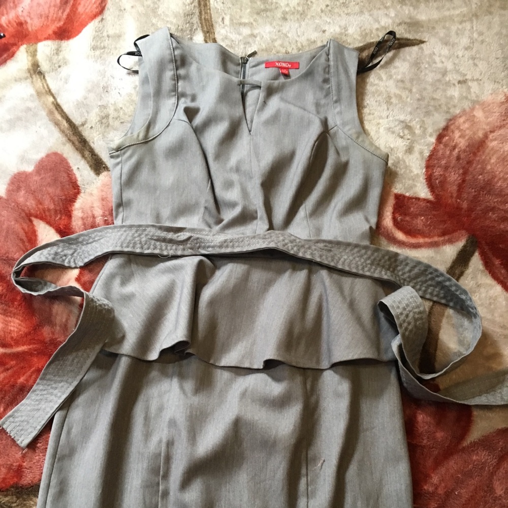 Dress - Picture 6 of 6